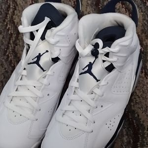 Jordan retro 6 white and navy blue